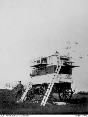 2/ADSC mobile pigeon loft - 25Kb jpg